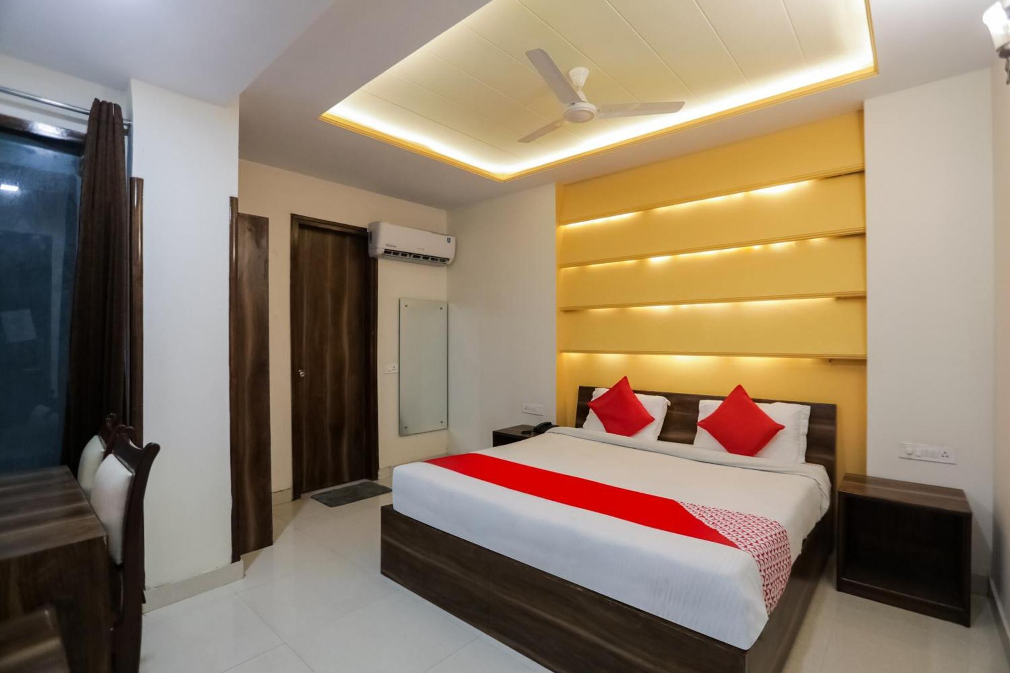 Hotel O Abhi Residency Дели Экстерьер фото